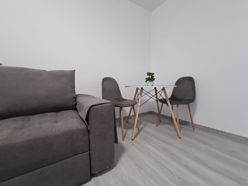 1 Decembrie, 4 minute M, garsoniera decomandata, DB1328.