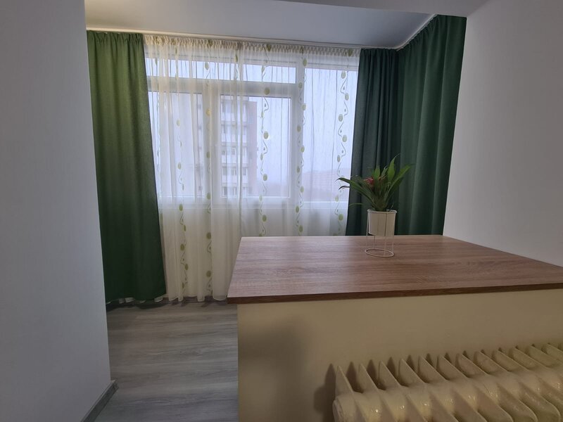 1 Decembrie, 4 minute M, garsoniera decomandata, DB1328.