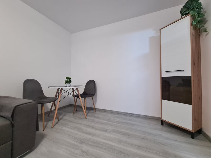 1 Decembrie, 4 minute M, garsoniera decomandata, DB1328.